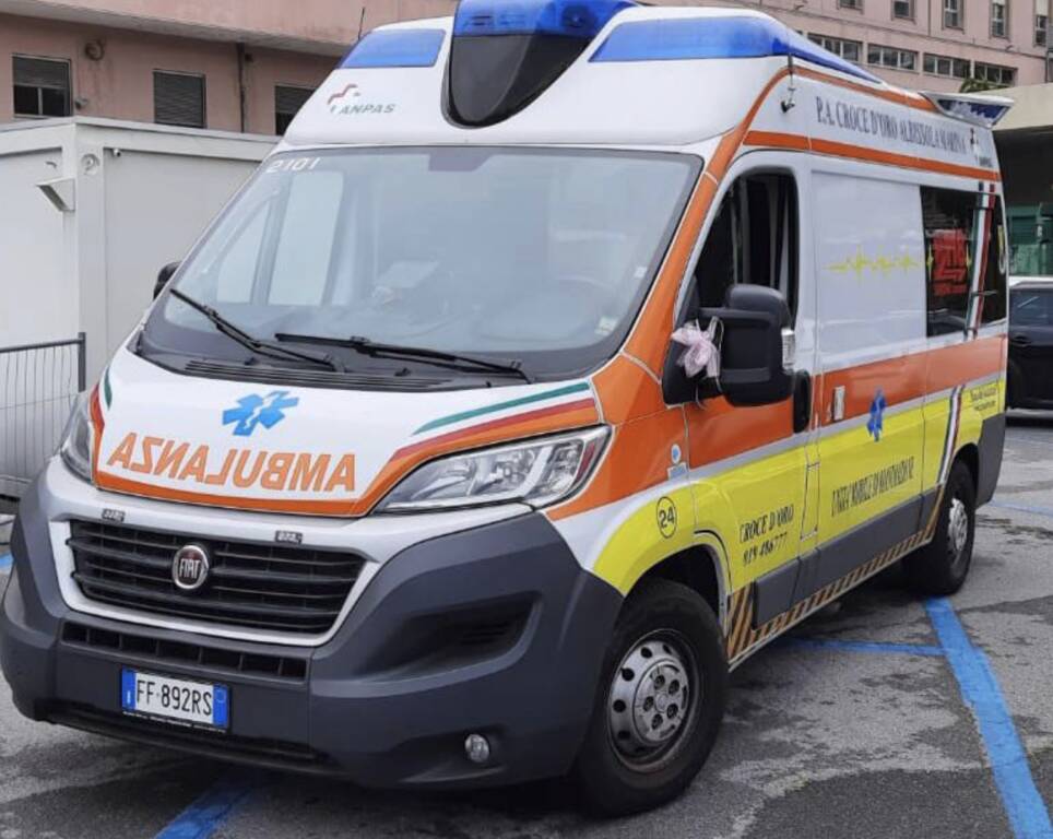 Tragedia a Ellera: colto da malore muore per strada -